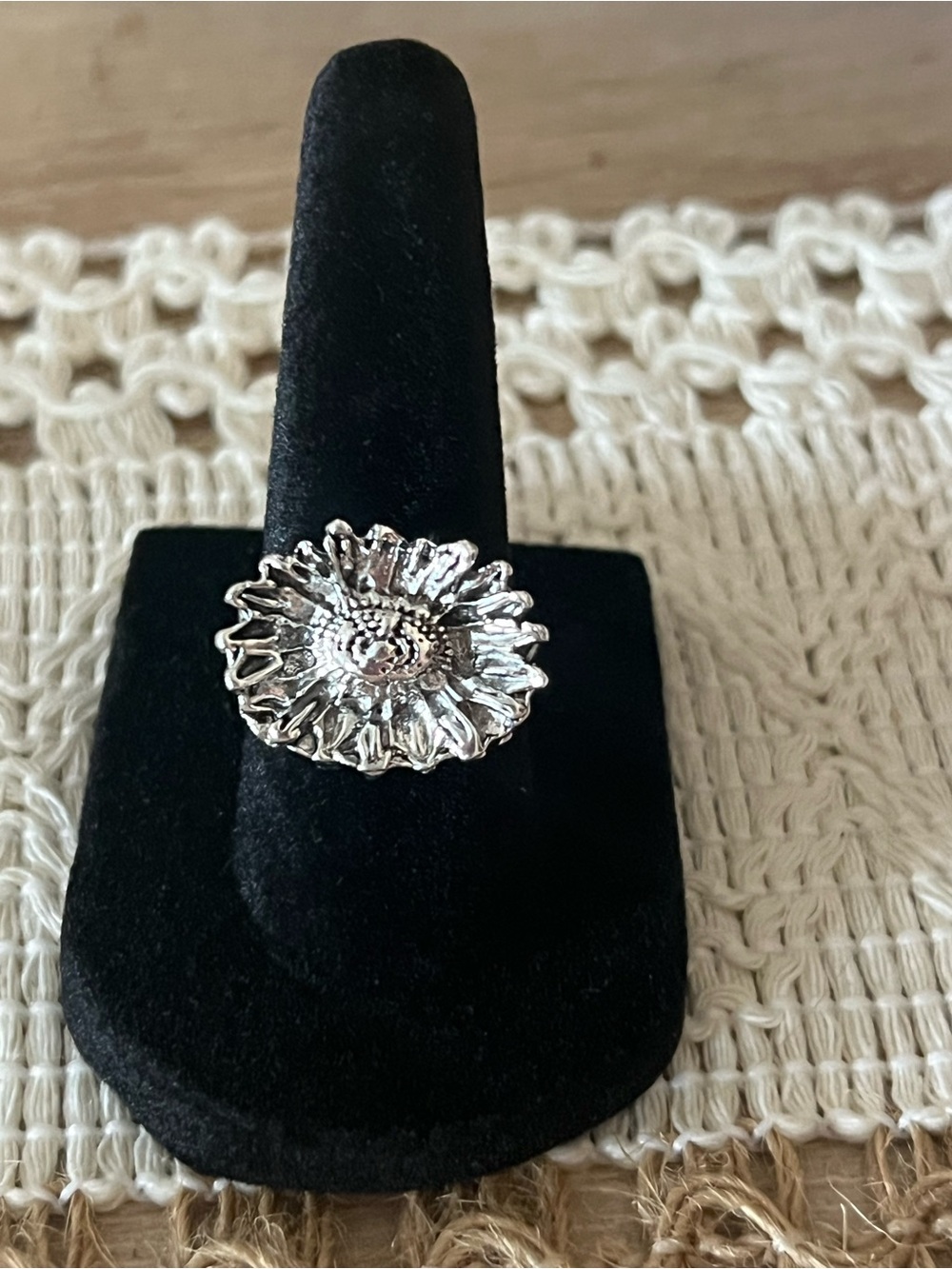 Silver Flower Statement Ring - Women Jewelry size 6 30p4